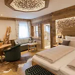 Hotel Wellness-hotel Adler 2*
