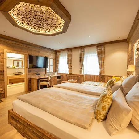 Отель Wellness-hotel Adler 2*