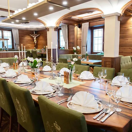 Hotel Wellness-hotel Adler 2*