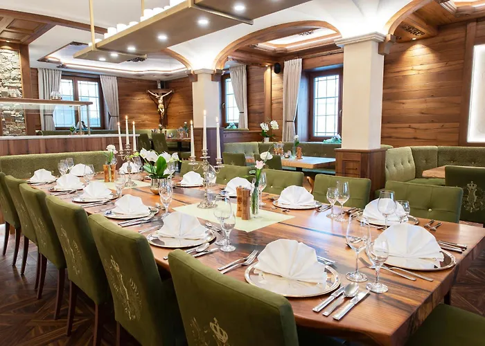 Otel Wellness-hotel Adler 2*
